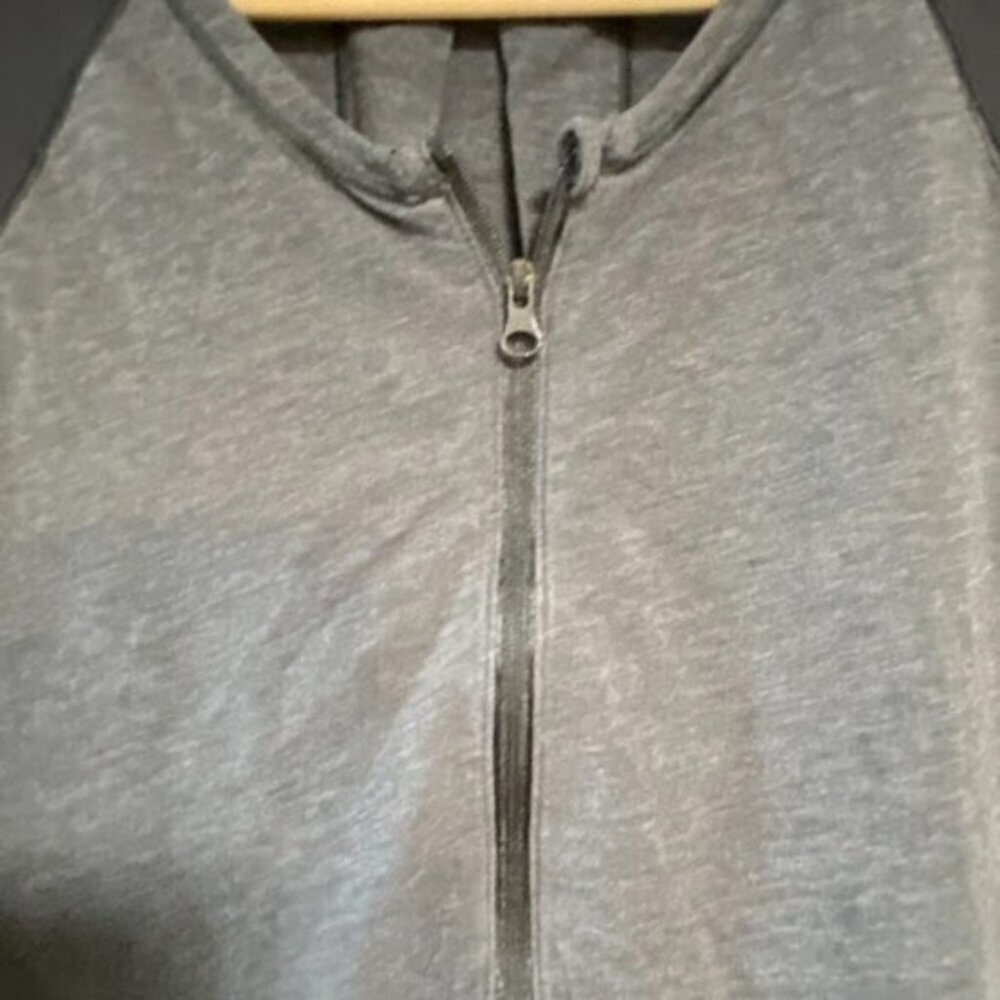 Lululemon Black & Charcoal Long Sleeve Athletic Tunic Top - Picture 4 of 7